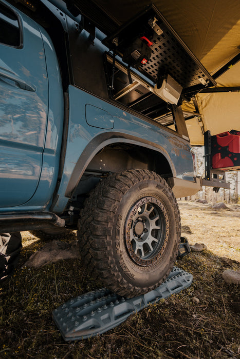 RR5-H 17x8.5 (6x5.5 | 6x139.7) Hybrid Beadlock | Toyota Tacoma / 4Runner