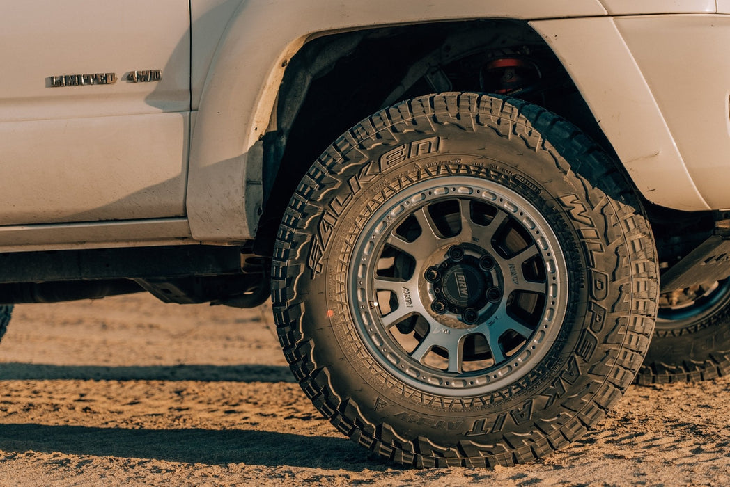 RR5-H 17x8.5 (6x5.5 | 6x139.7) Hybrid Beadlock | Lexus GX470